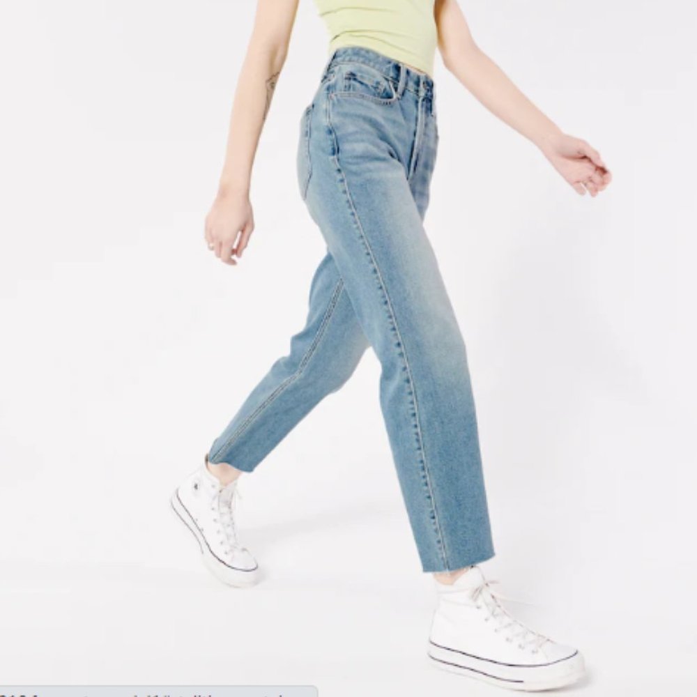 Hollister Women's 0 R 24x27 Ultra High Rise Mom Jean Blue Vintage Stretch